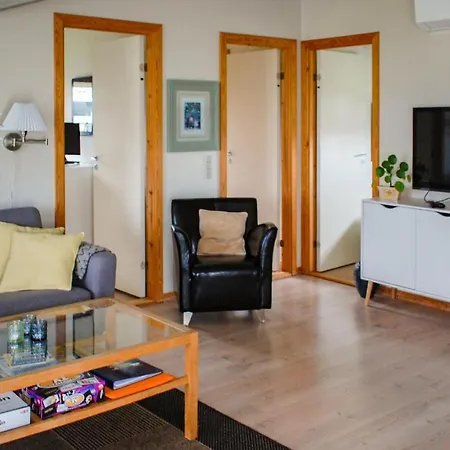 Nice In W/ 3 Bedrooms Ferienhaus